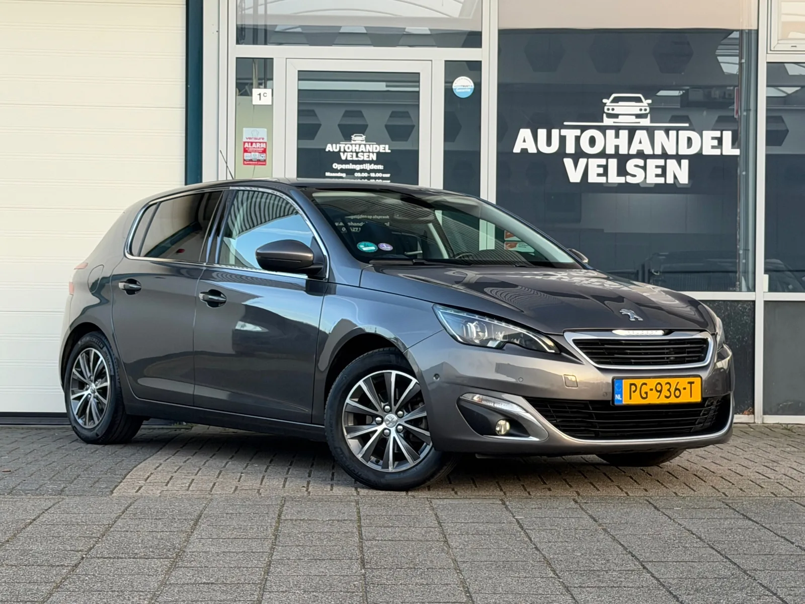 Peugeot 308 (2017) — foto 1