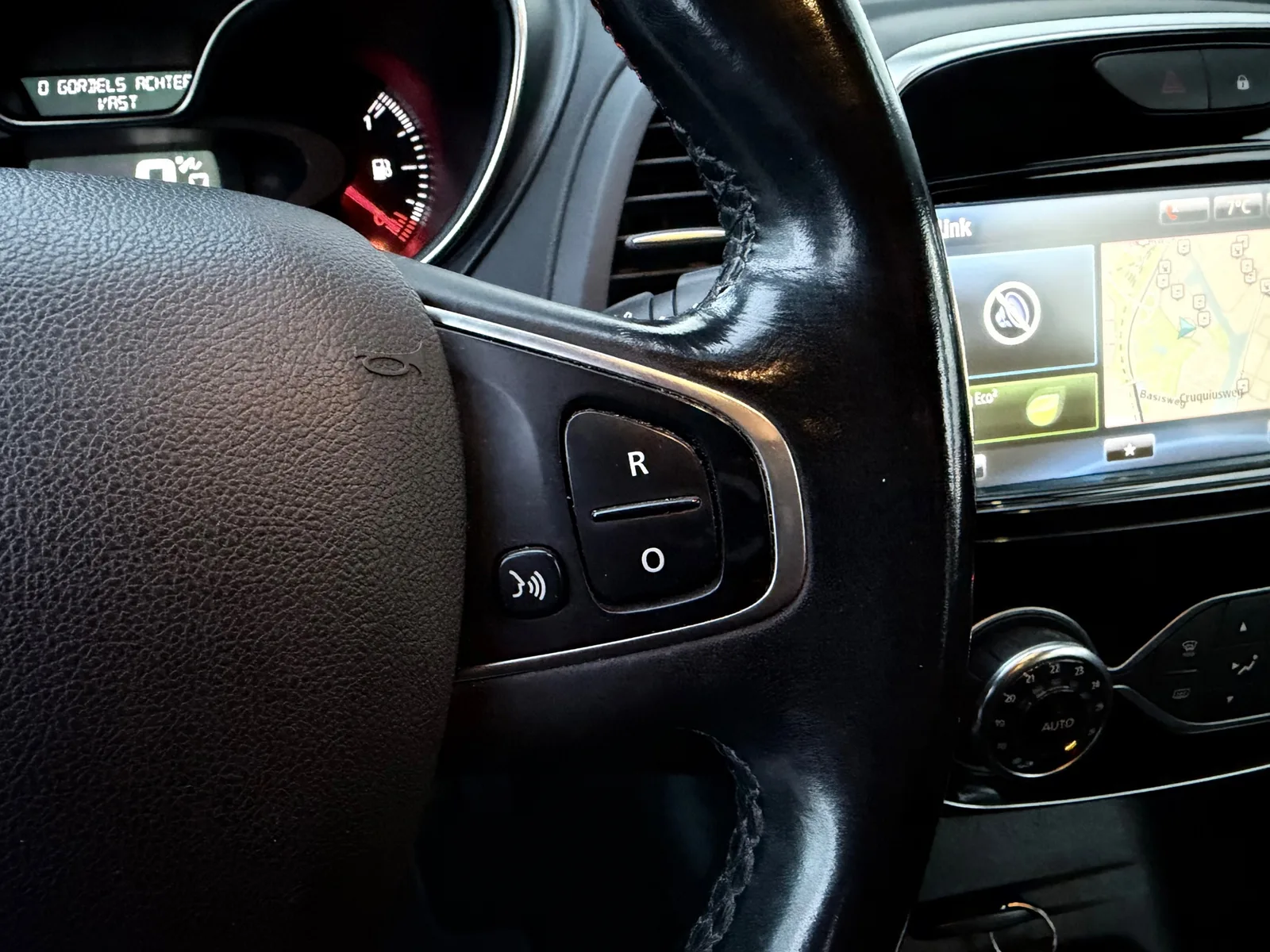 Renault Captur (2018) — foto 1