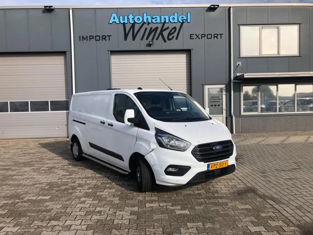 Ford Transit (2022) — foto 1