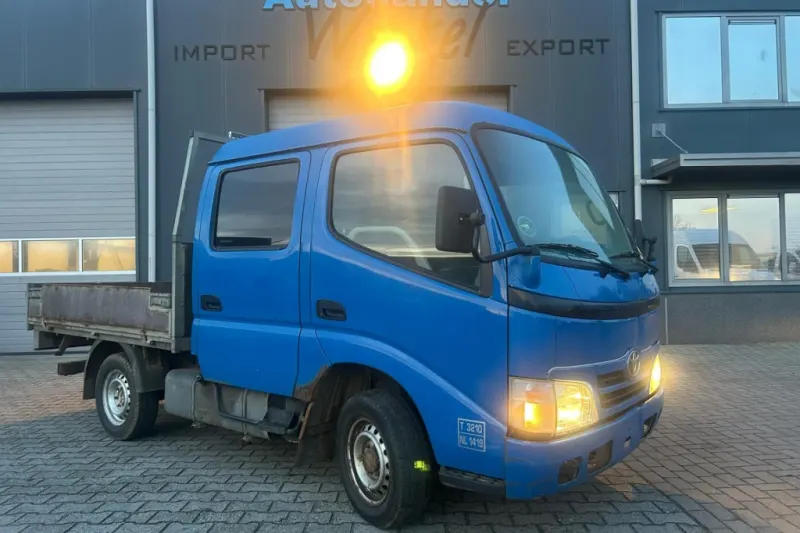 Toyota Dyna (2011)