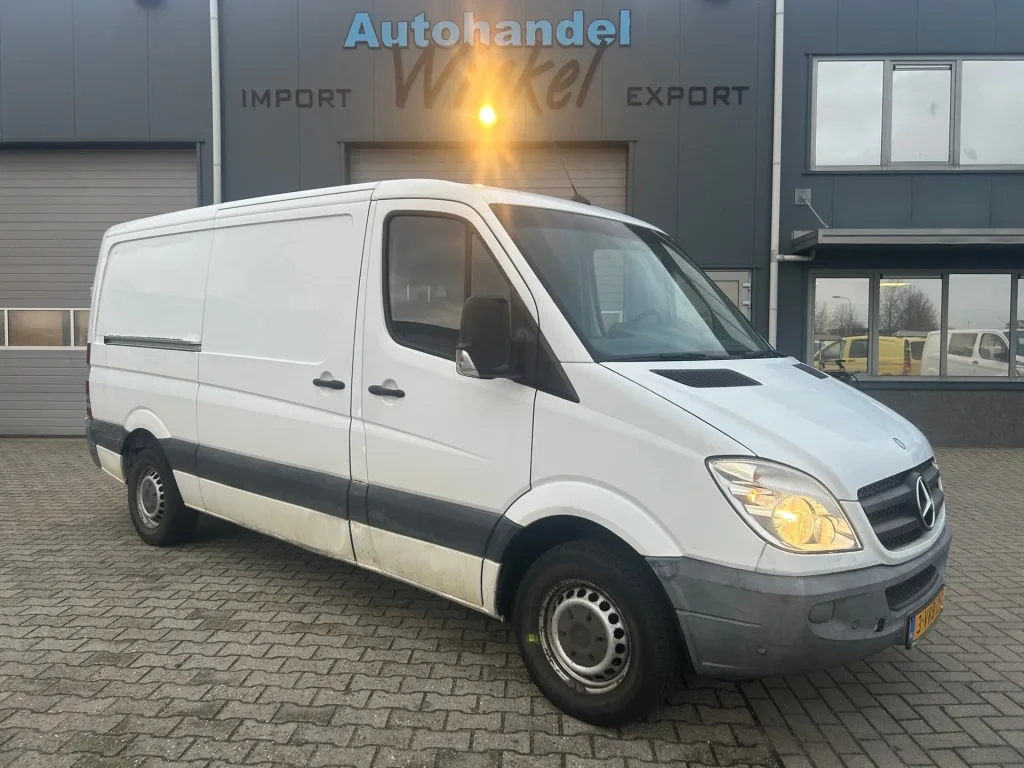 Mercedes-Benz Sprinter (2011) — foto 1