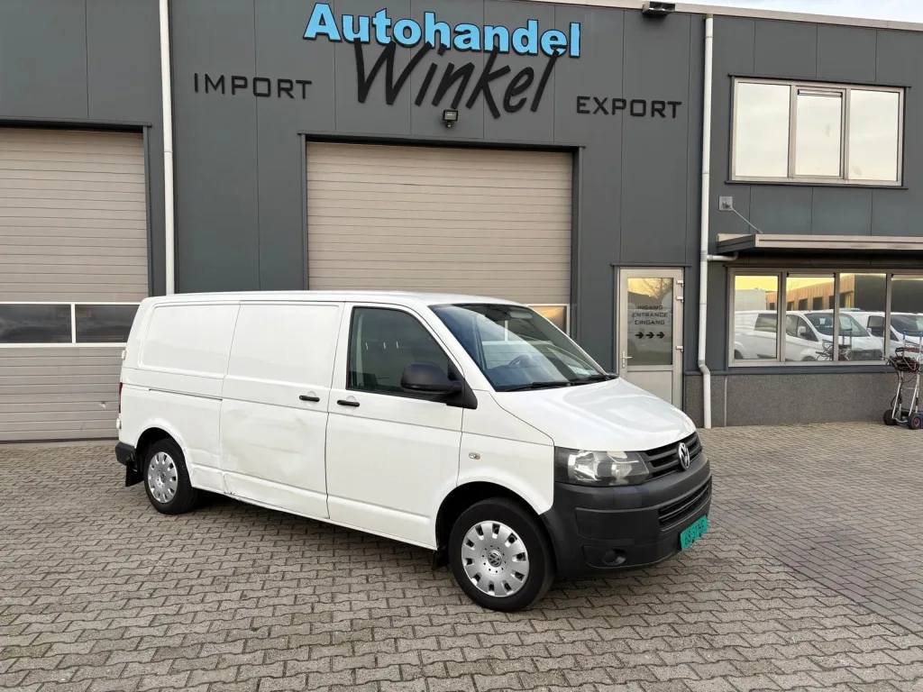 Volkswagen Transporter (2015) — foto 1