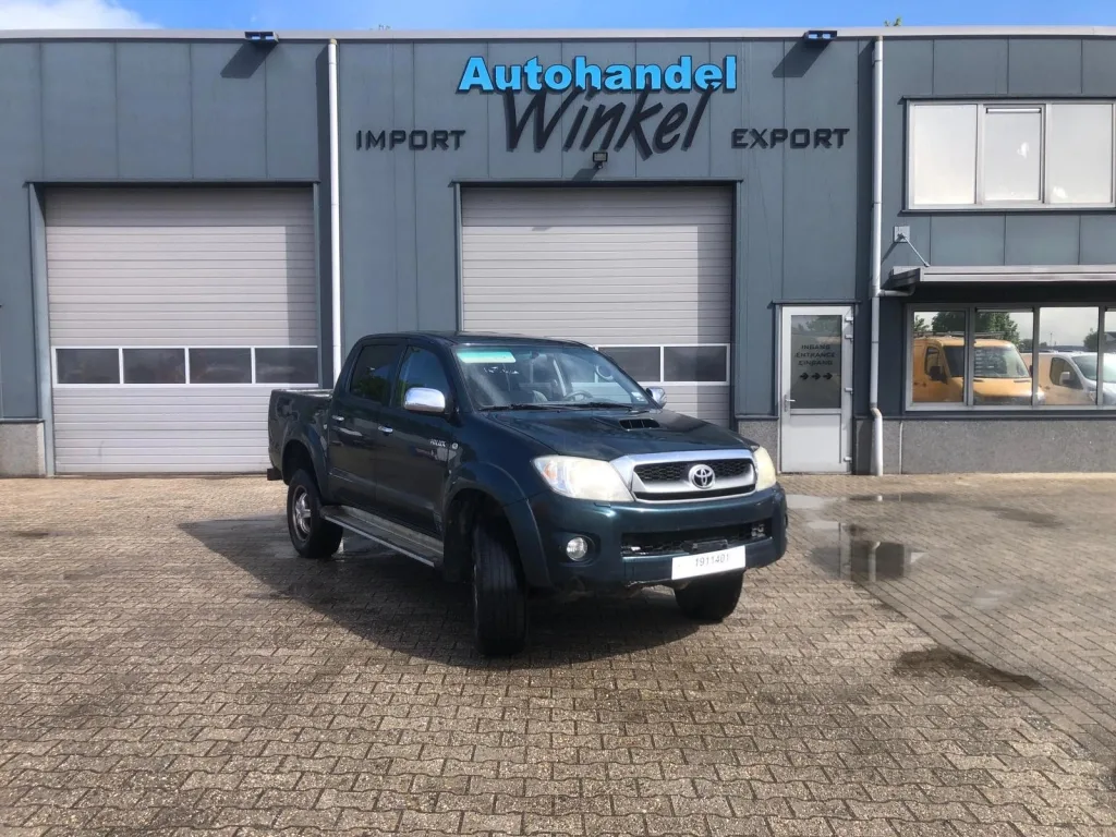 Toyota Hilux (2010) — foto 1