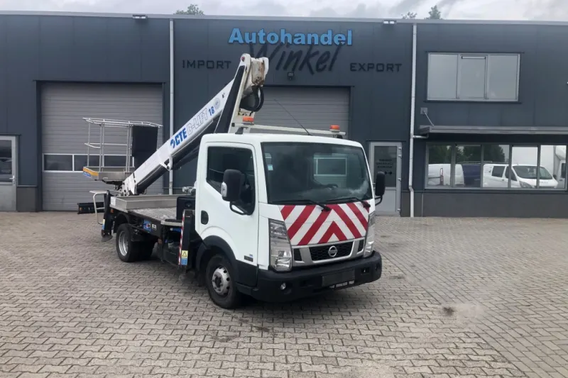 Nissan NT400 (2019)