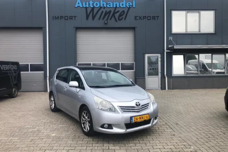 Toyota Verso (2010)