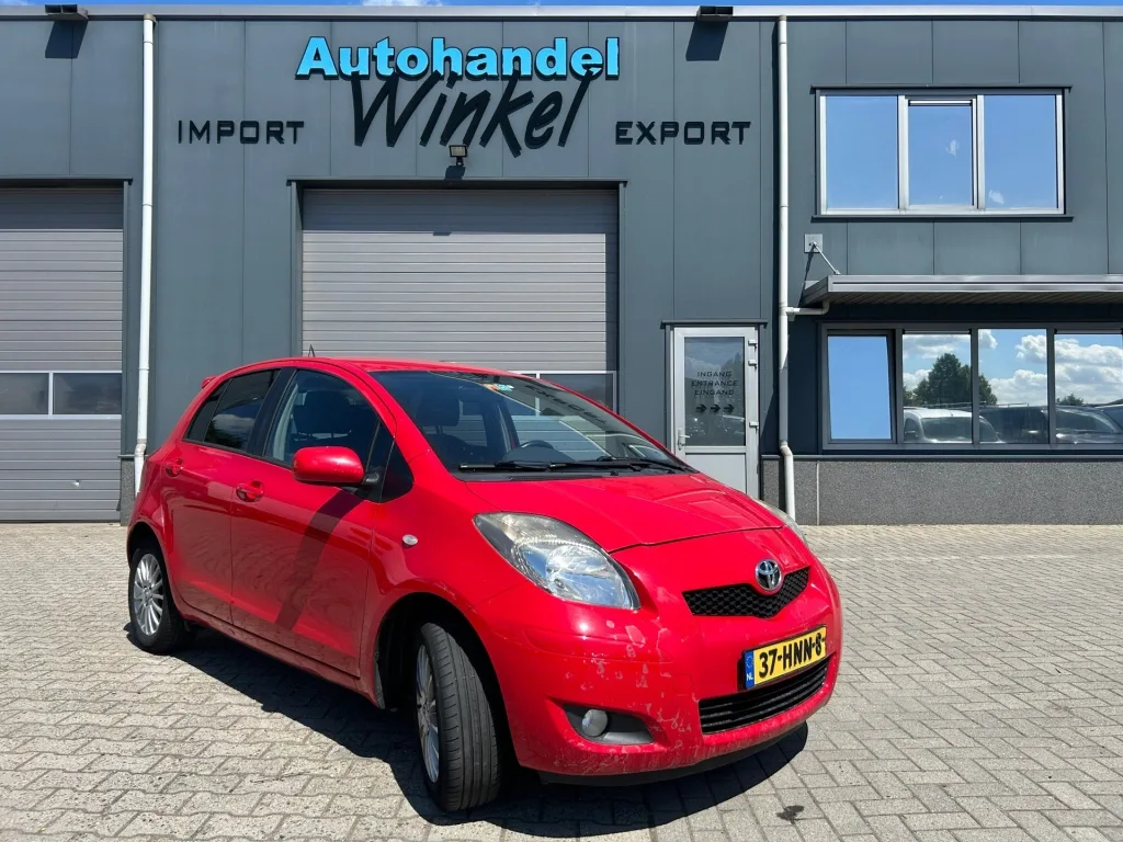 Toyota Yaris (2009) — foto 1