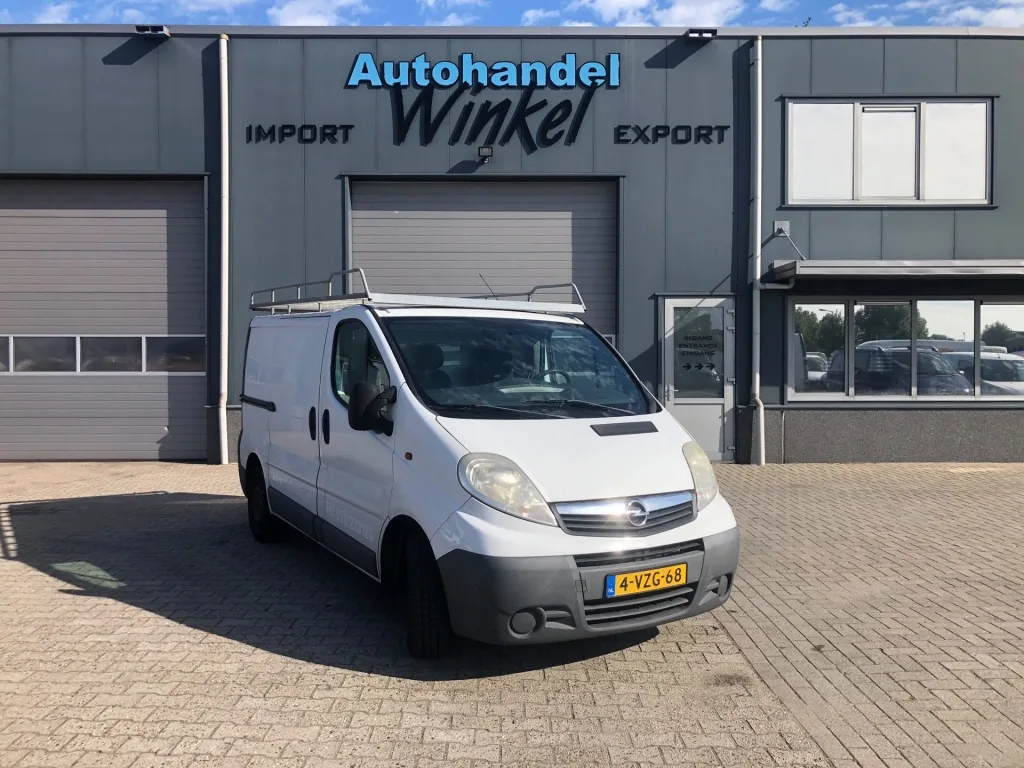 Opel Vivaro (2012) — foto 1