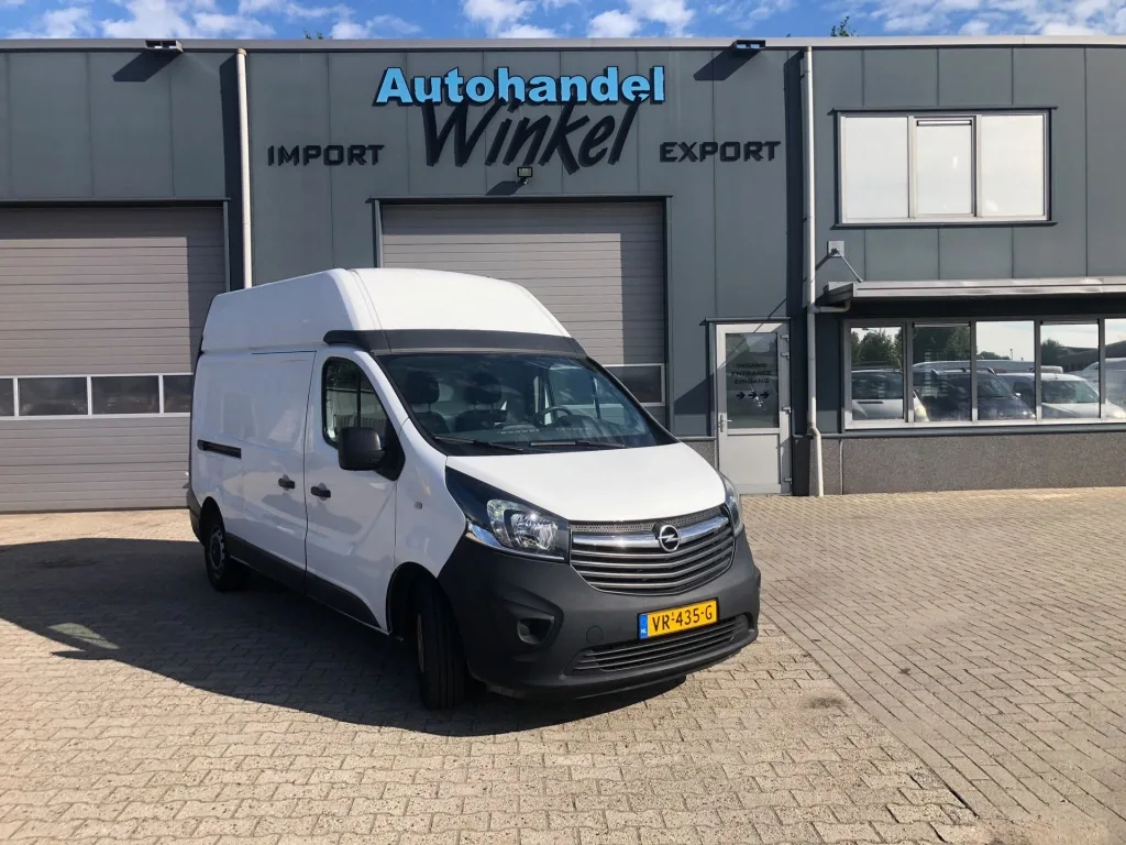 Opel Vivaro (2015) — foto 1
