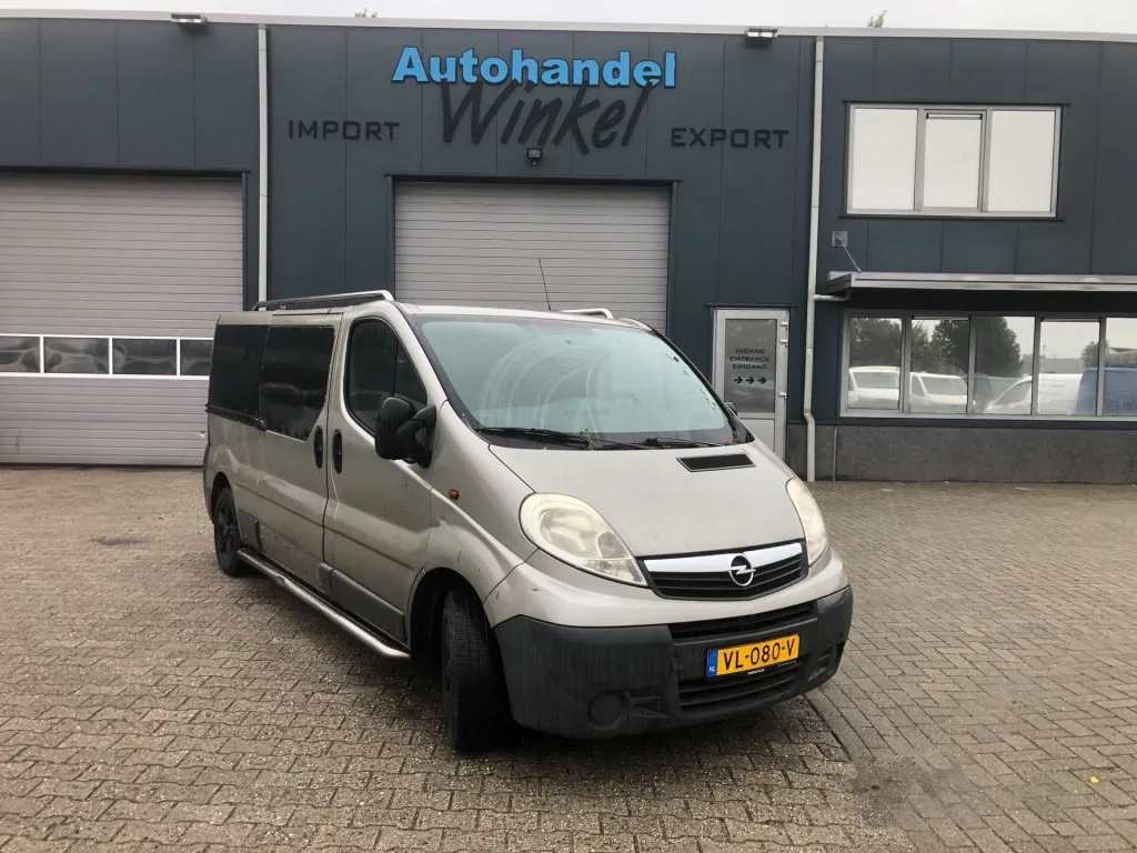 Opel Vivaro (2011) — foto 1