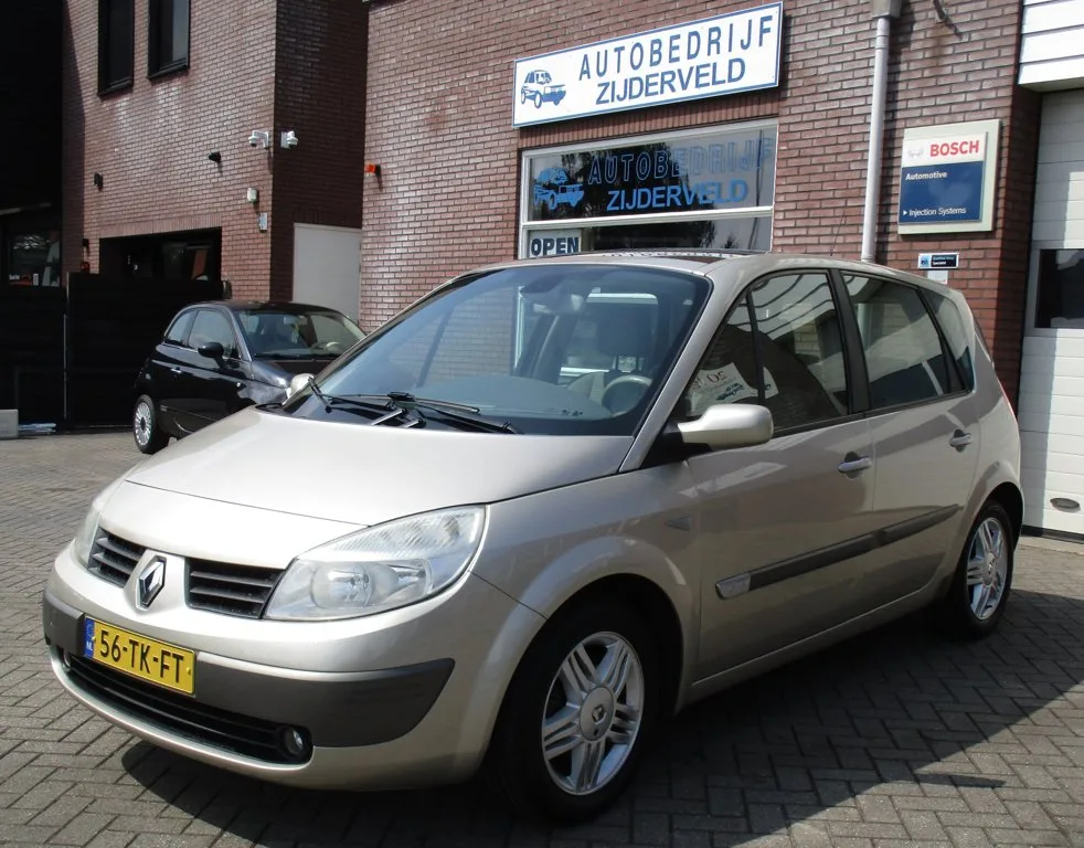 Renault Scénic (2006) — foto 1