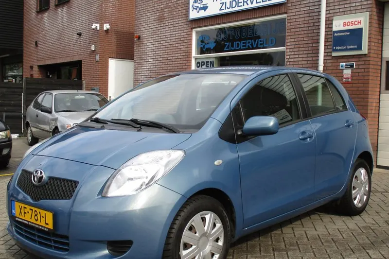 Toyota Yaris (2006)