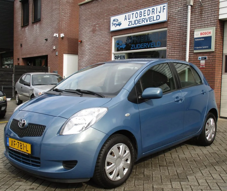Toyota Yaris (2006) — foto 1