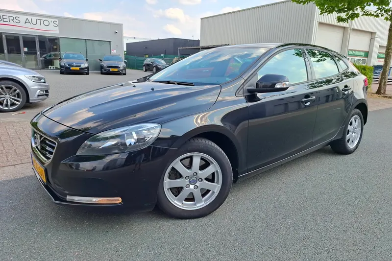 Volvo V40 Cross Country (2015)