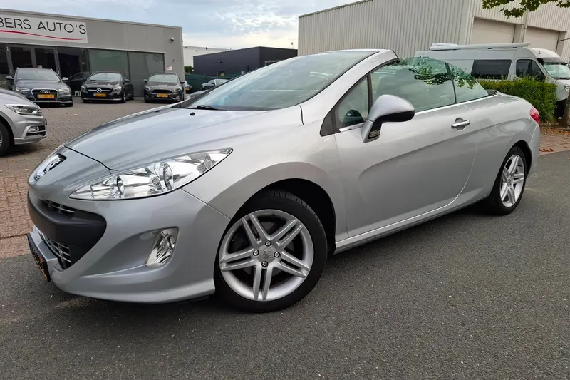 Peugeot 308 (2010)