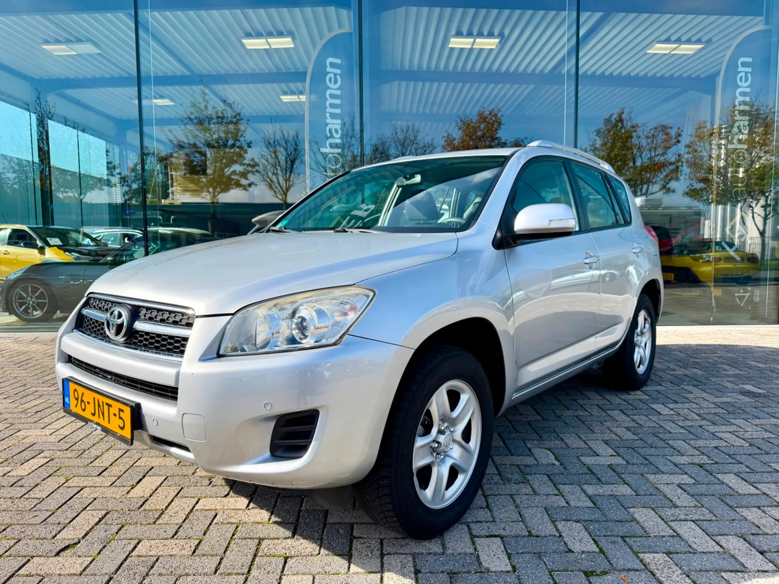 Toyota RAV4 (2009) — foto 1