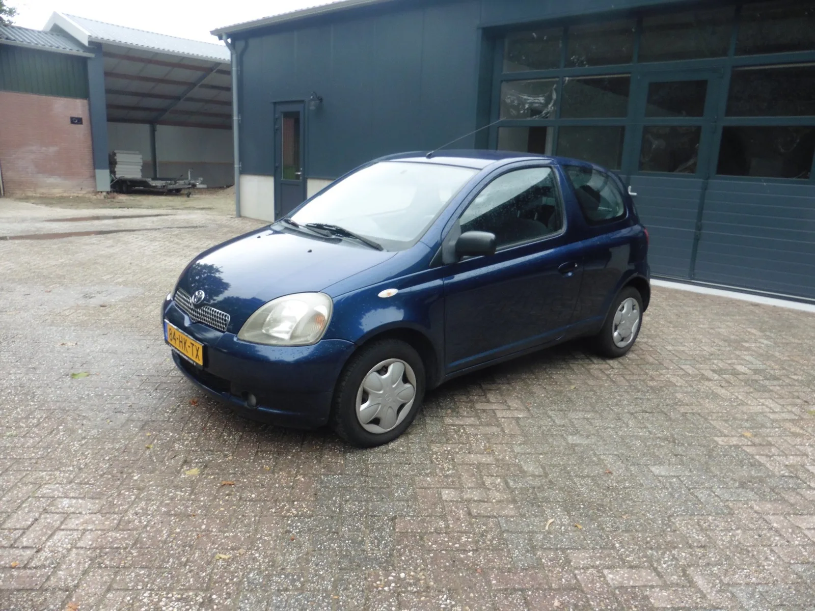 Toyota Yaris (2001) — foto 1