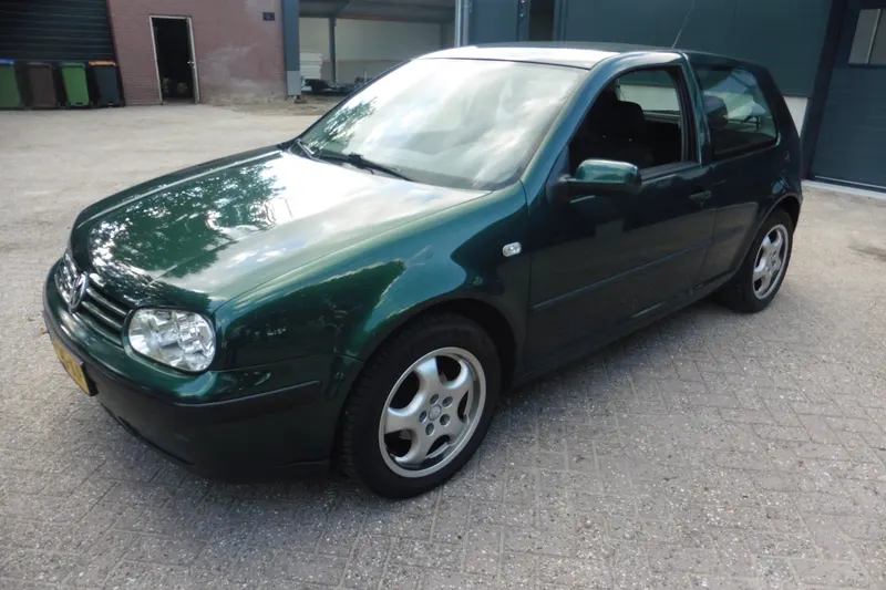 Volkswagen Golf (1999)