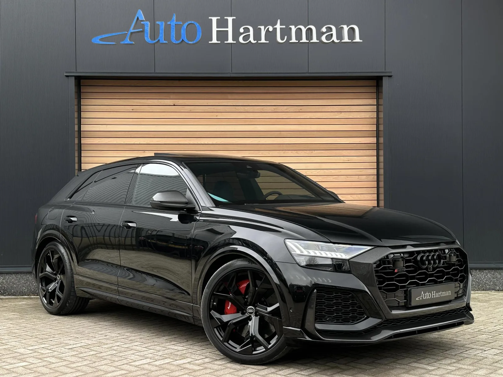 Audi RS Q8 (2022) — foto 1