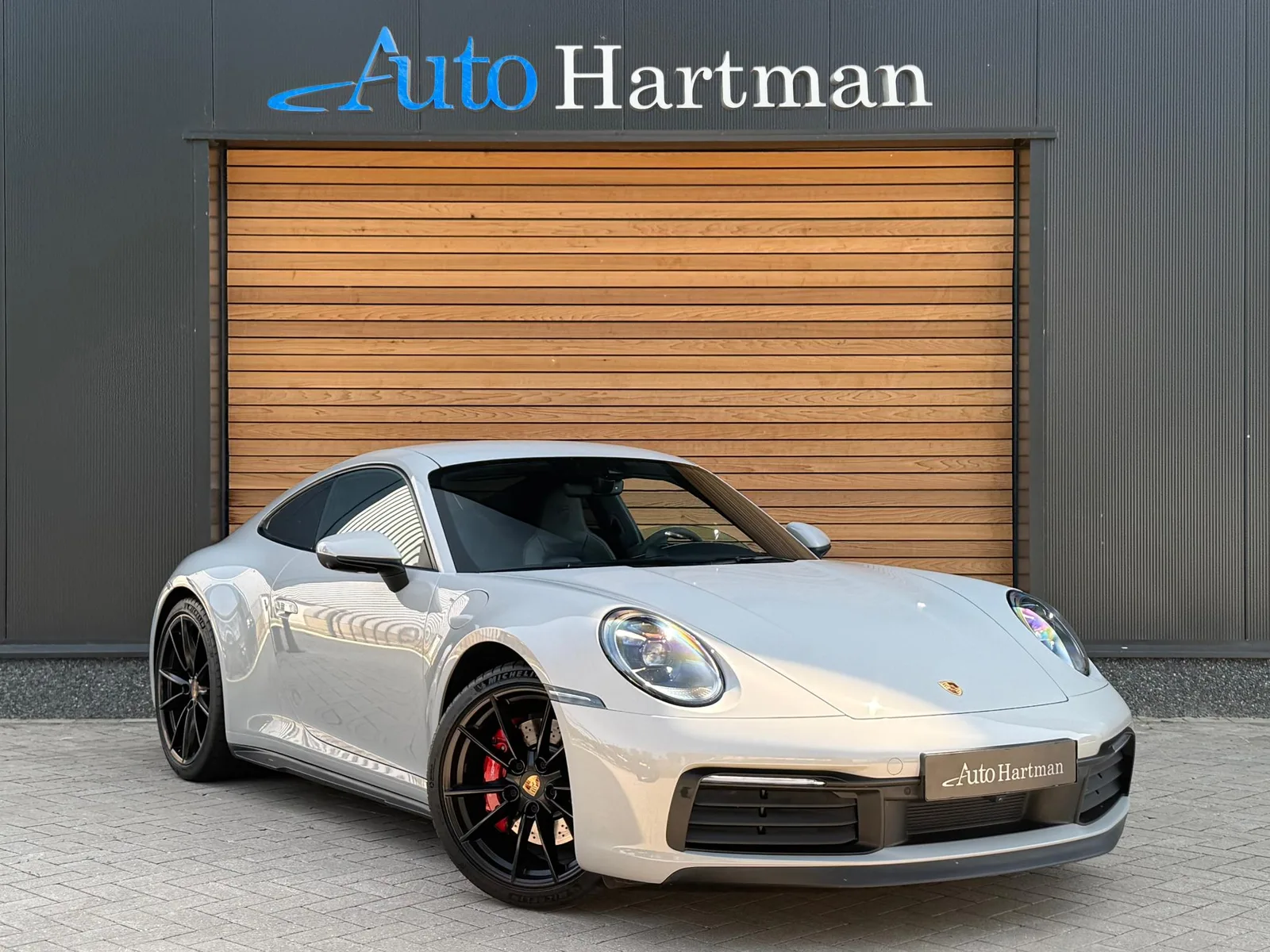 Porsche 911 (2020) — foto 1