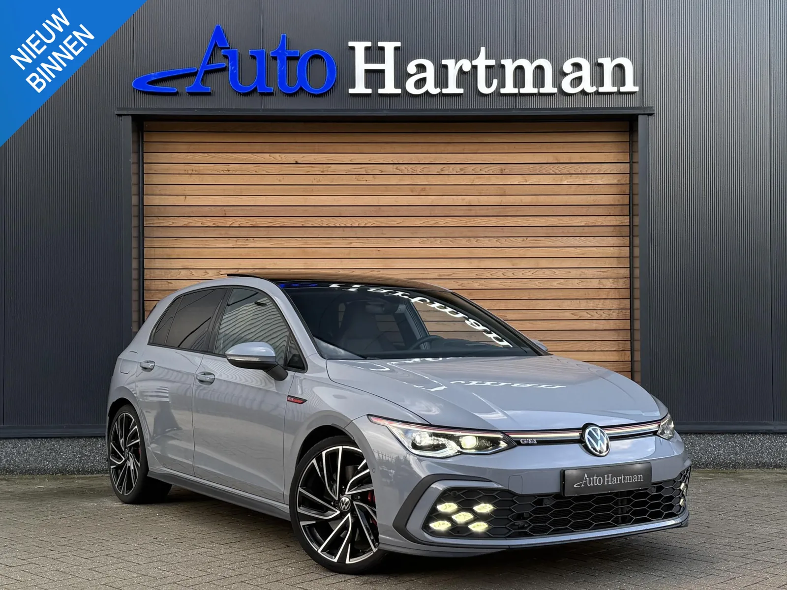 Volkswagen Golf (2020) — foto 1