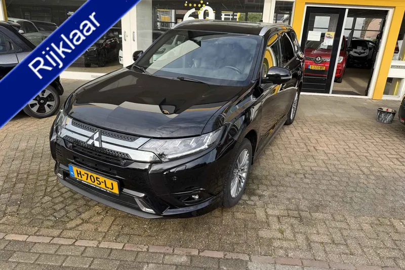Mitsubishi Outlander (2020)