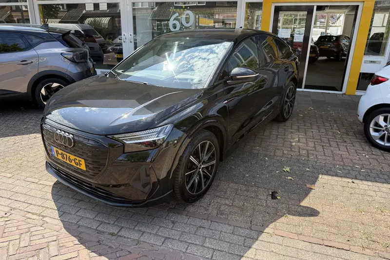 Audi Q4 e-tron (2022)