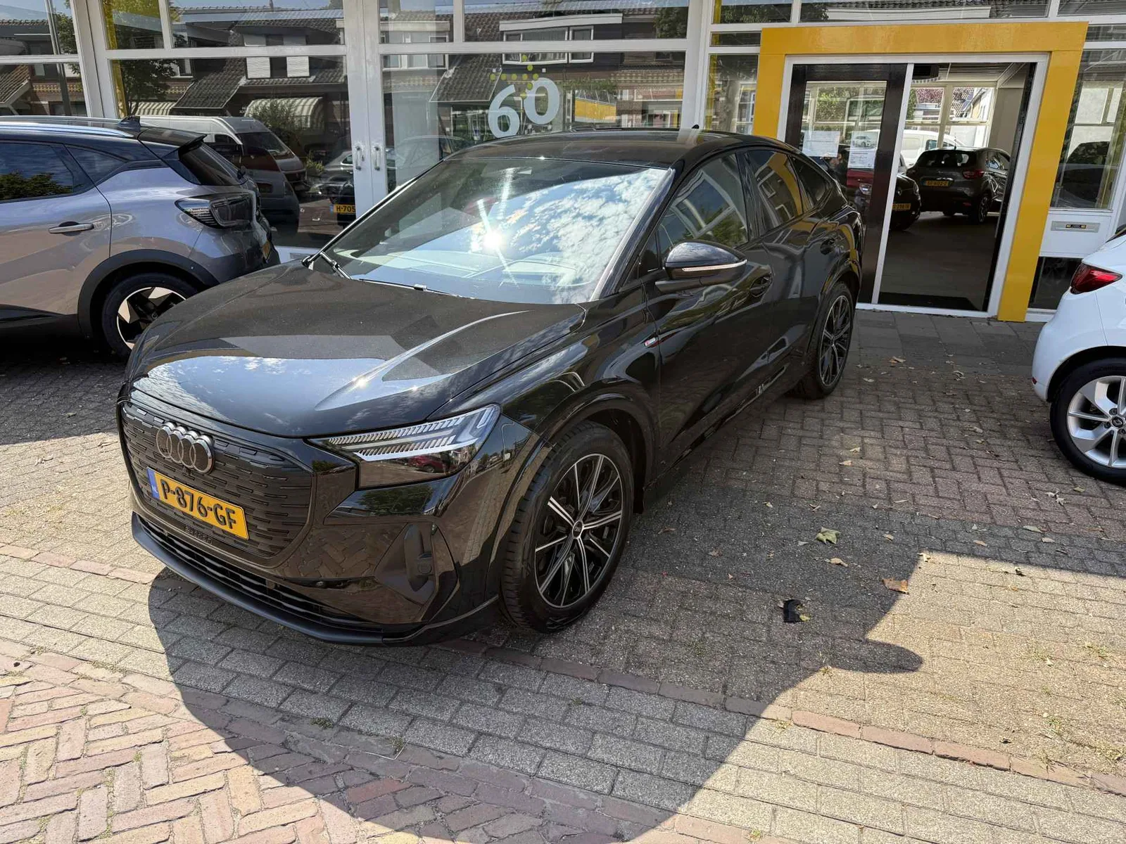 Audi Q4 e-tron (2022) — foto 1