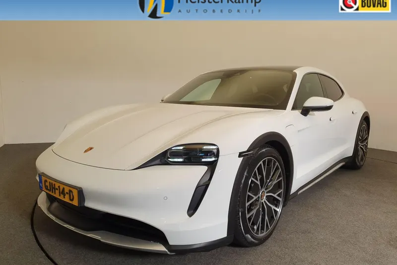 Porsche Taycan Cross Turismo (2022)