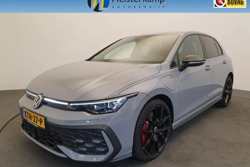 Volkswagen Golf (2025)