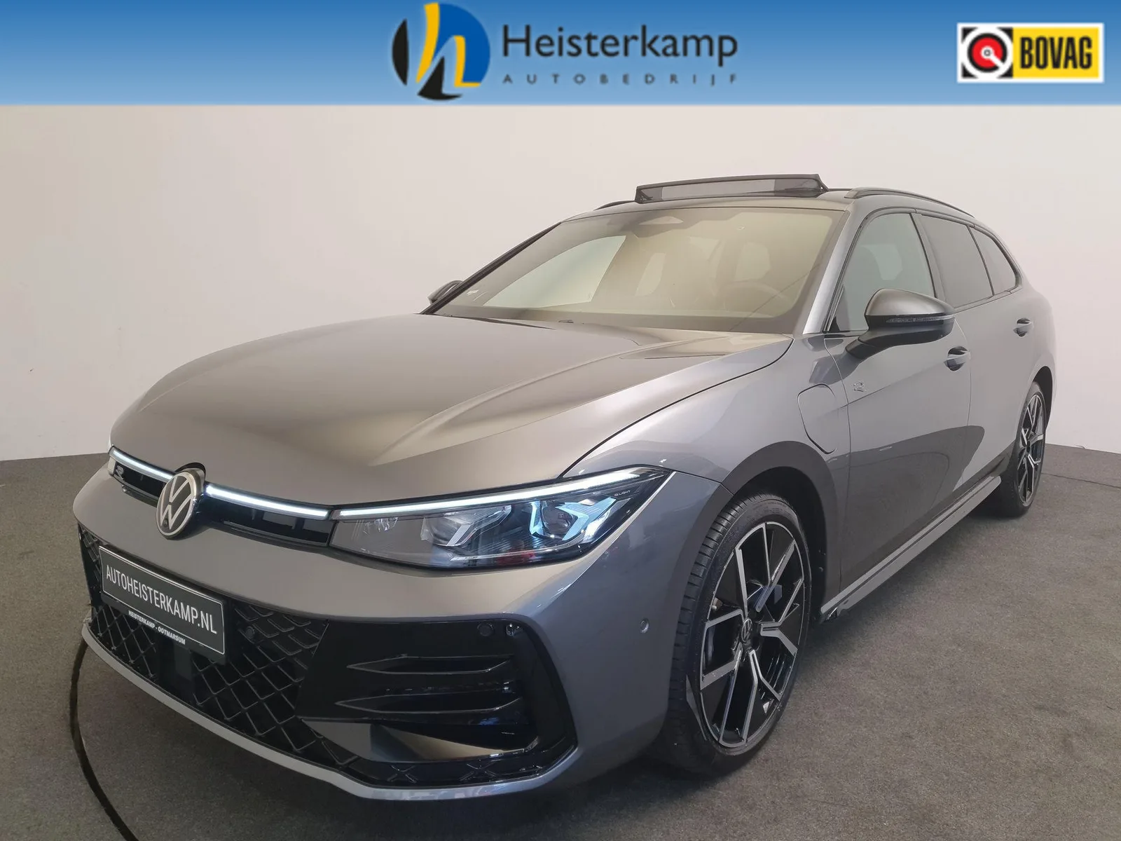 Volkswagen Passat (2025) — foto 1