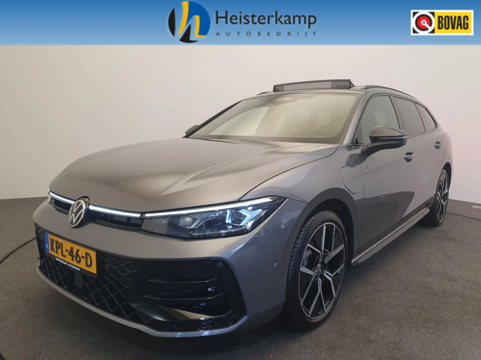 Volkswagen Passat (2025) — foto 1
