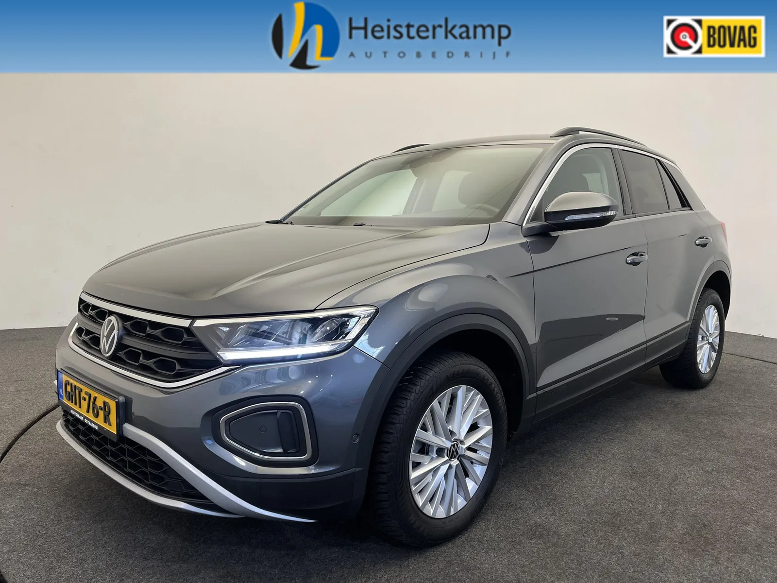 Volkswagen T-Roc (2023) — foto 1