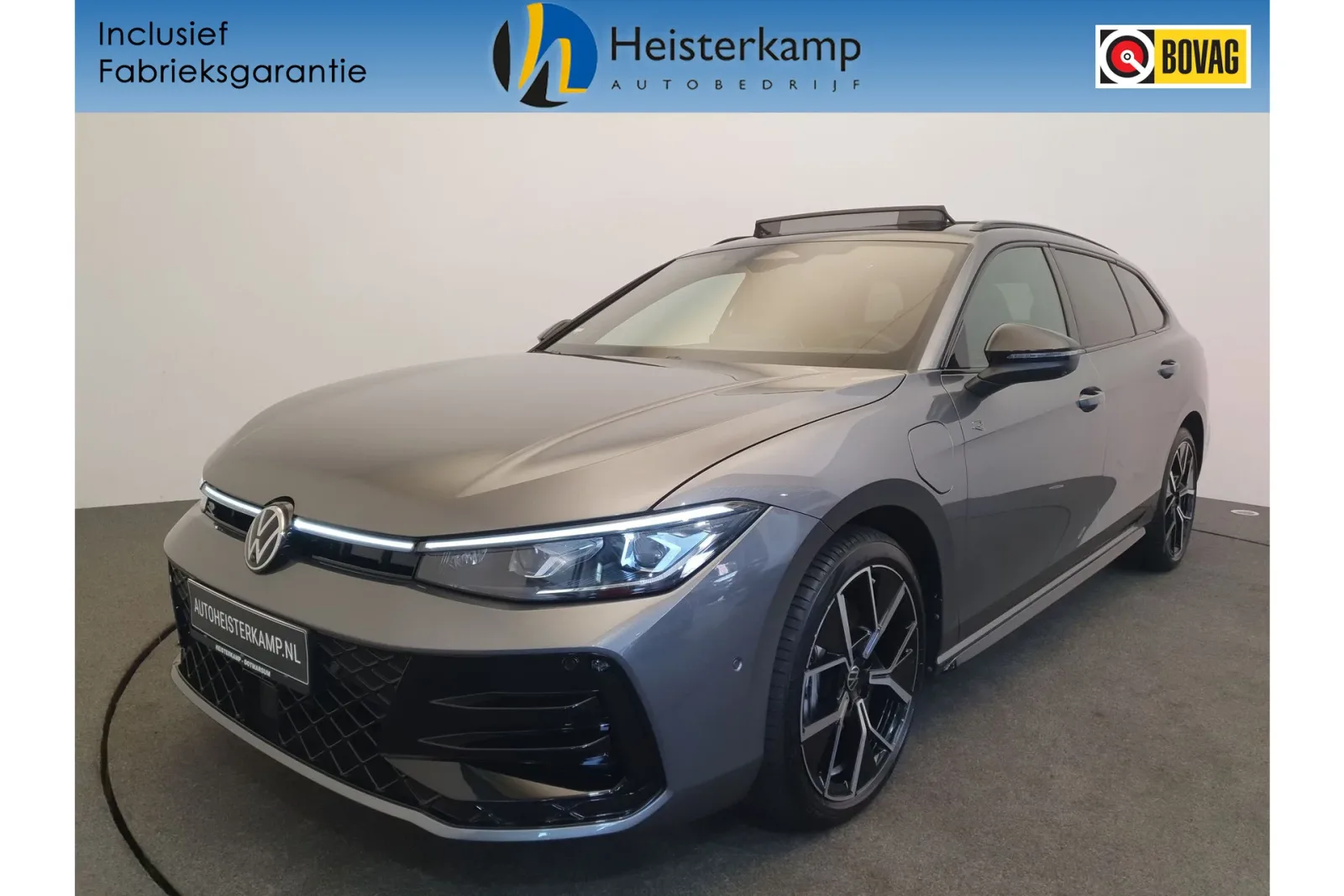 Volkswagen Passat (2025) — foto 1