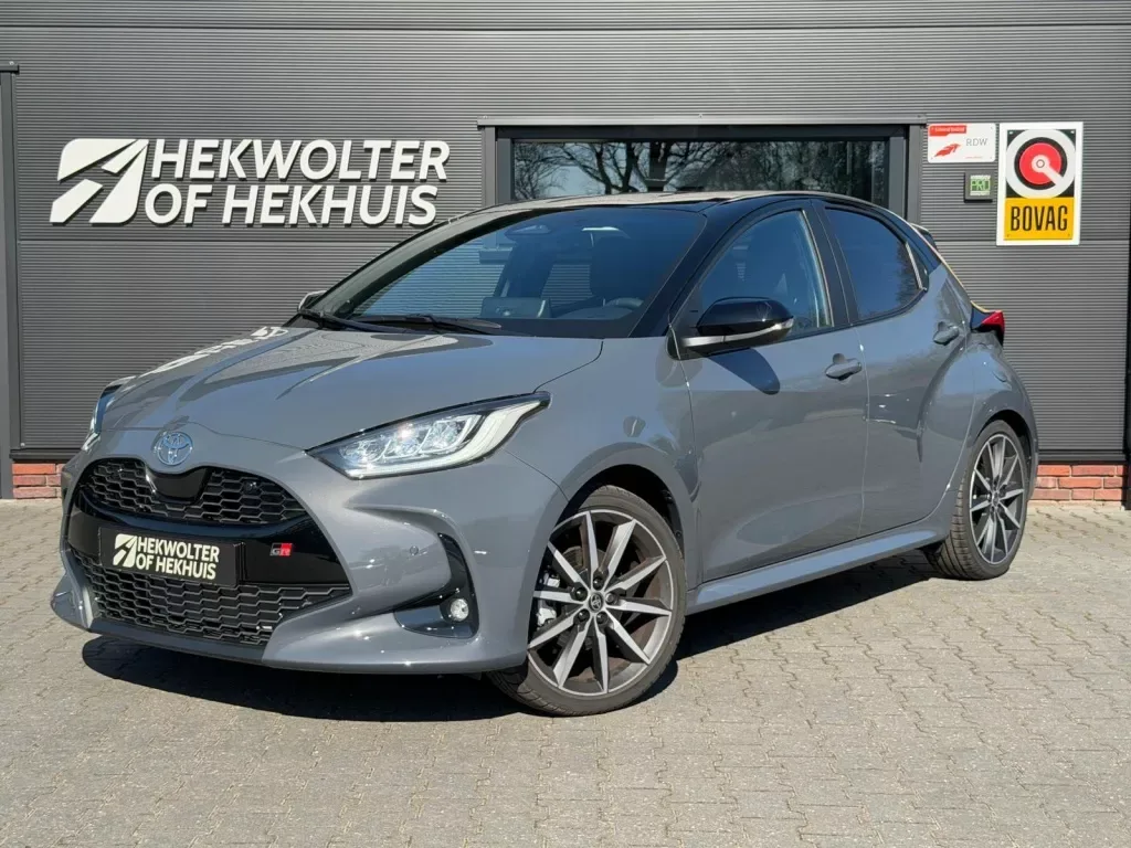 Toyota Yaris (2025) — foto 1