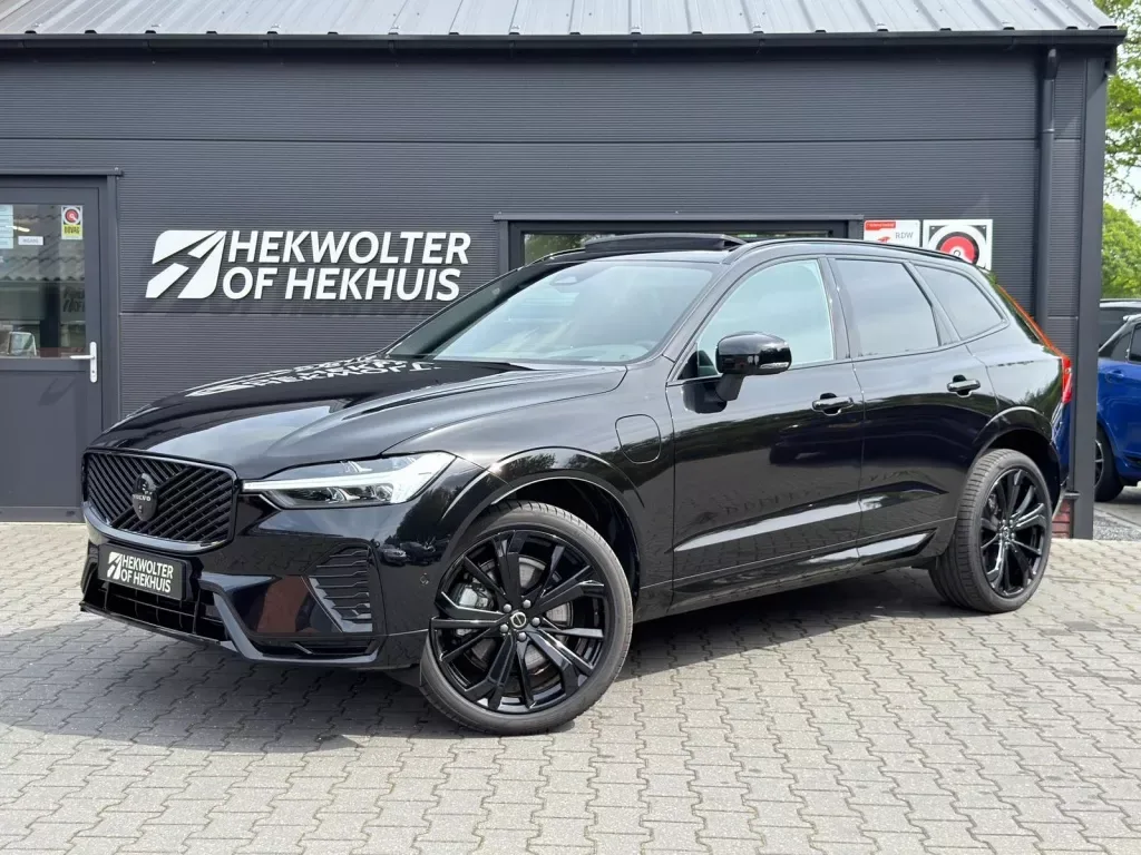 Volvo XC60 (2025) — foto 1