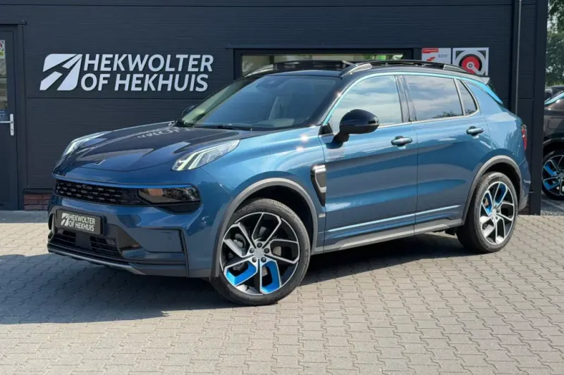 Lynk & Co 01 (2023)
