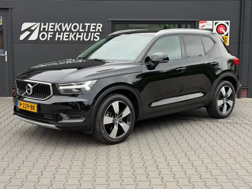 Volvo XC40 (2019) — foto 1