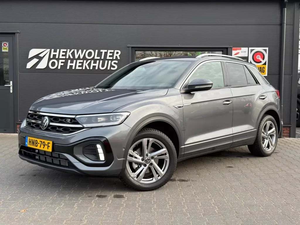 Volkswagen T-Roc (2024) — foto 1