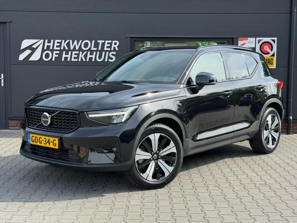 Volvo XC40 (2022) — foto 1