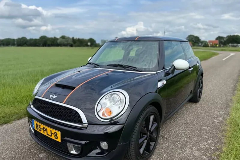 MINI Cooper S (2011)