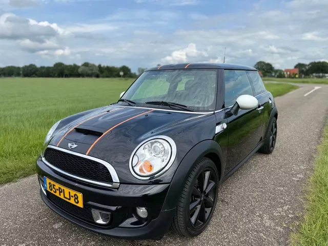 MINI Cooper S (2011) — foto 1