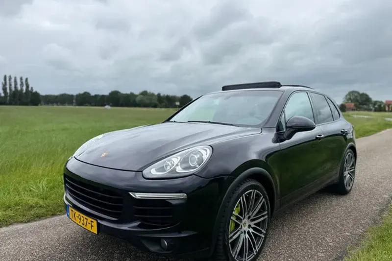 Porsche Cayenne (2015)