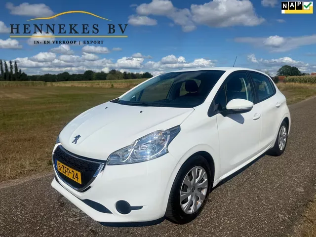 Peugeot 208 (2015) — foto 1