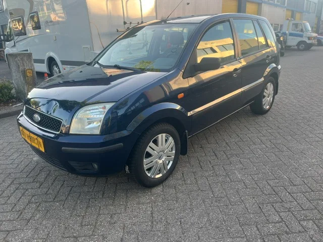 Ford Focus (1999) — foto 1