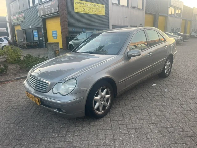 Mercedes-Benz C-Klasse (2003) — foto 1