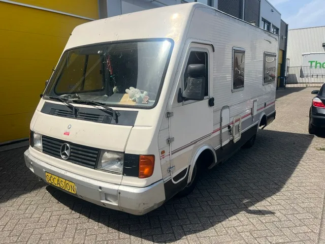 Mercedes-Benz MB100D (1996) — foto 1