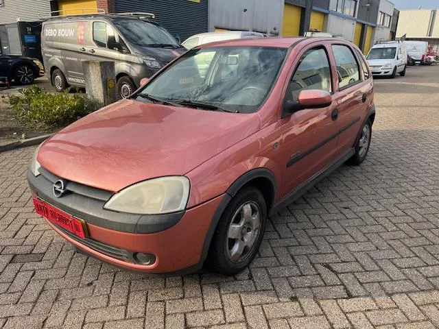 Opel Corsa (2001) — foto 1