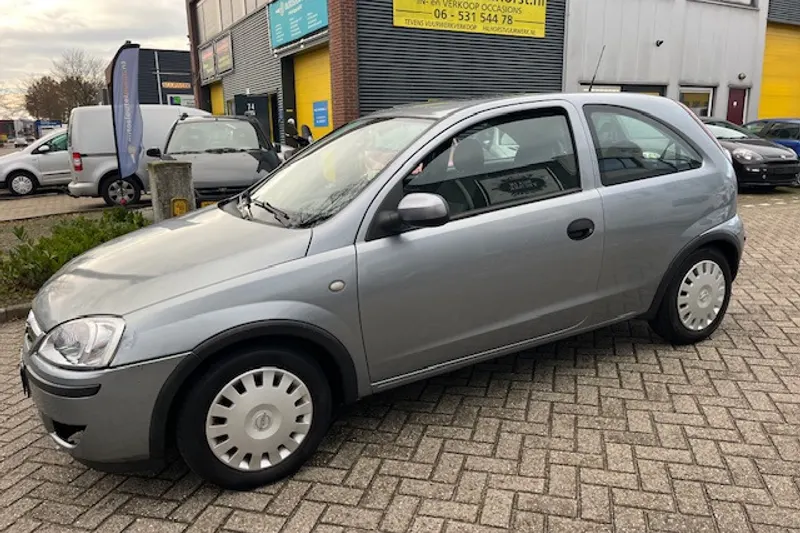 Opel Corsa (2004)