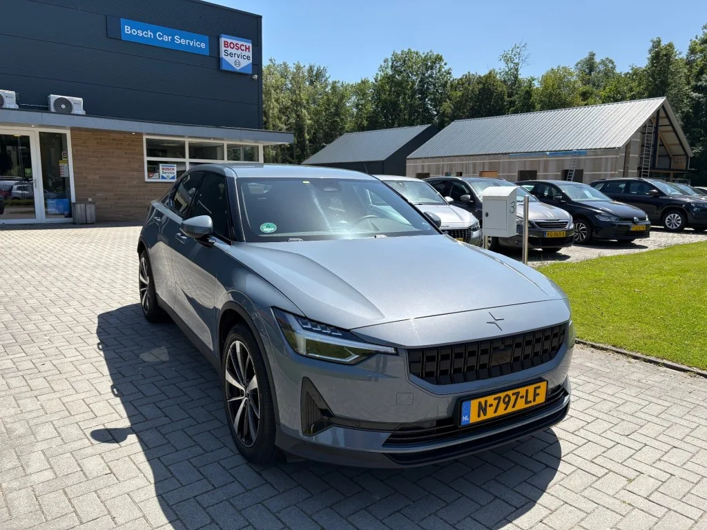 Polestar 2 (2021) — foto 1