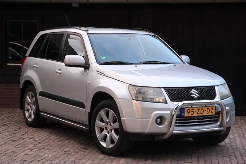 Suzuki Grand Vitara (2008)